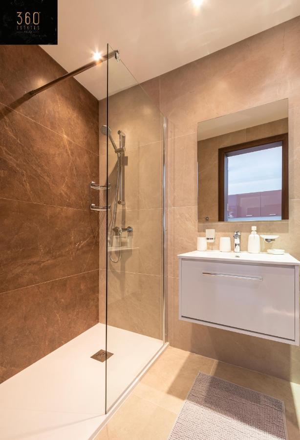 High-End Central Apt With Comfy Bed & Super Wifi By 360 Estates San Ġwann Exteriör bild